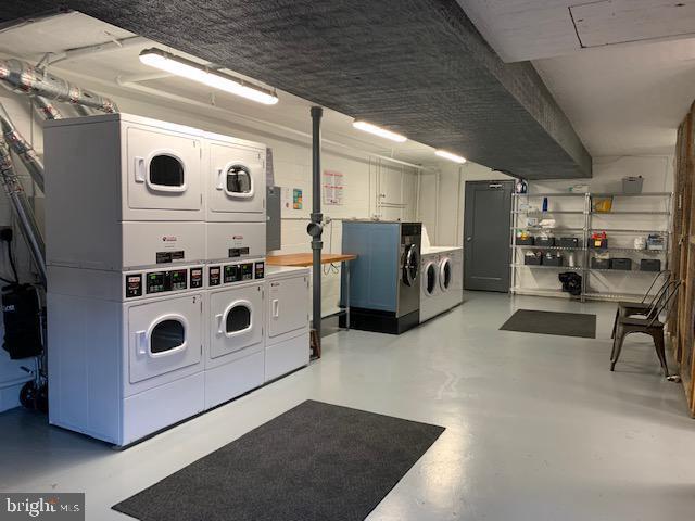 Building Photo - 5011 Sentinel Dr