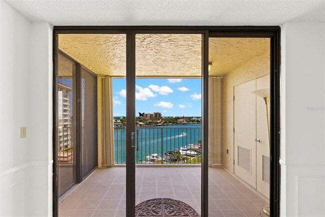 Building Photo - 700 Island Way