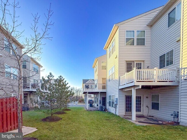 Building Photo - 42258 Dean Chapel Square
