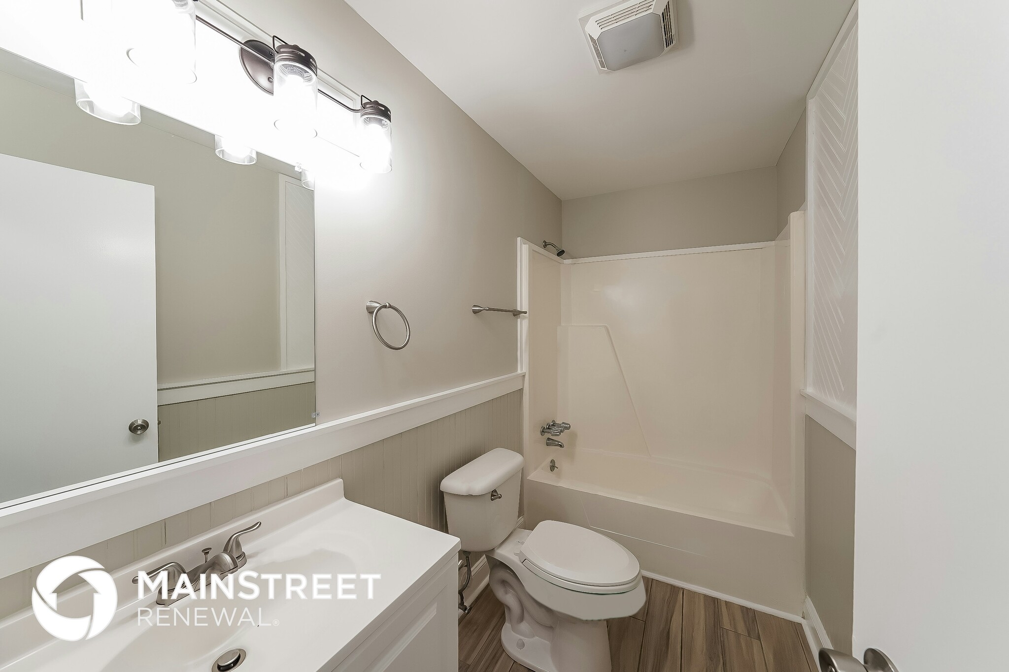 Building Photo - 2064 Edenwood Dr