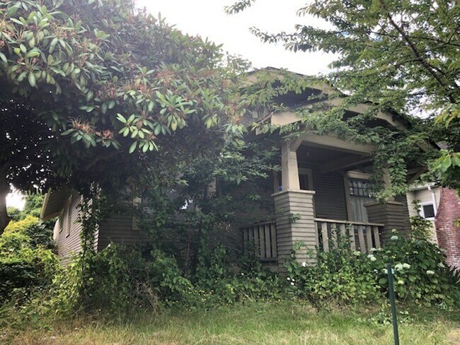 Building Photo - 3 Bed 2 Bath Close to WWU!!