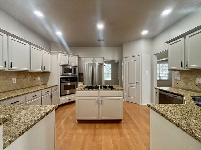 Building Photo - 4-Bed Home in Gated Community with Amenities