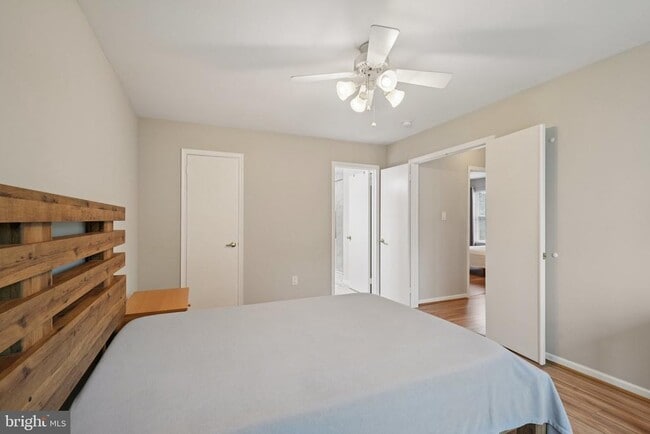 Building Photo - 505 Oliphant Ln
