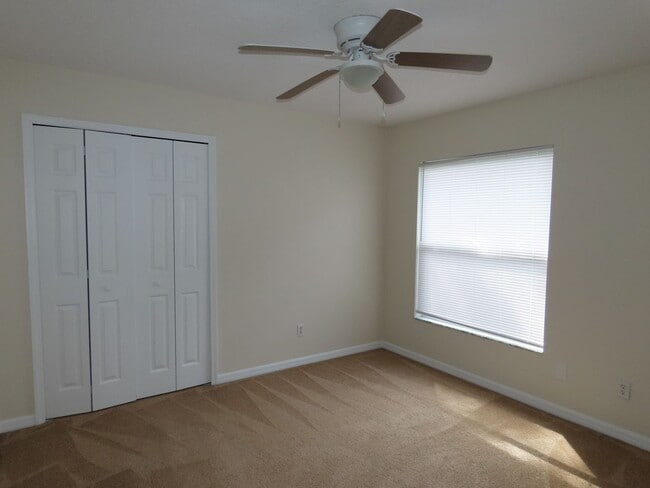 Building Photo - Spacious 4 Bedroom Pool Home Plus Addition...