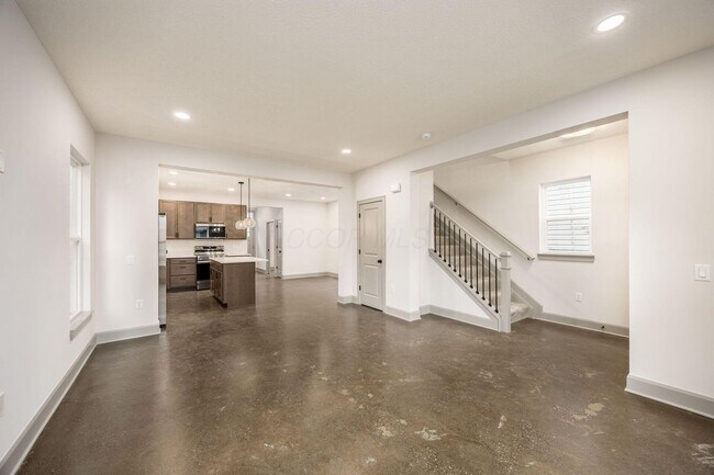 Building Photo - 90 N Princeton Ave