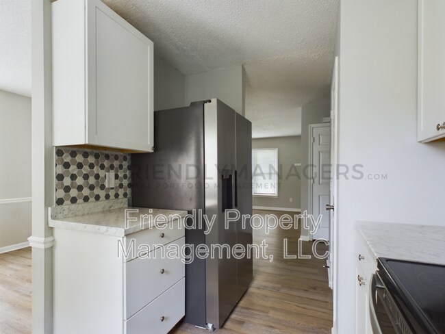 Building Photo - 4715 Eagle Rock Rd