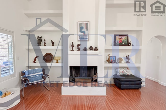 Building Photo - 3Bed/2Bath Furnished Home w/Stunning Backy...
