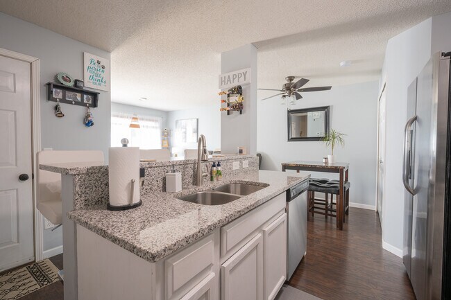 Building Photo - 7071 Quarry Ave NE