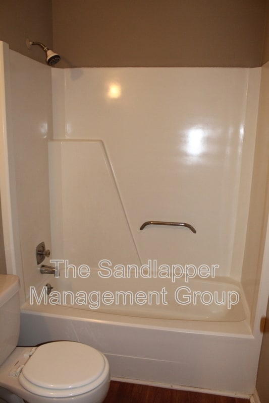 Building Photo - 21-B Anderson Ave