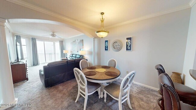 Building Photo - 2230 Beach Dr