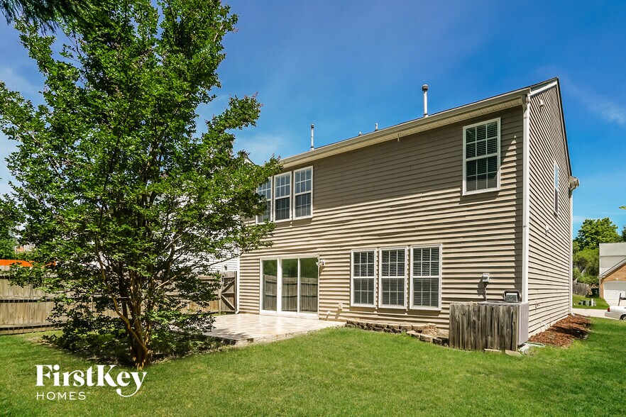 Building Photo - 5048 Babbling Brook Dr