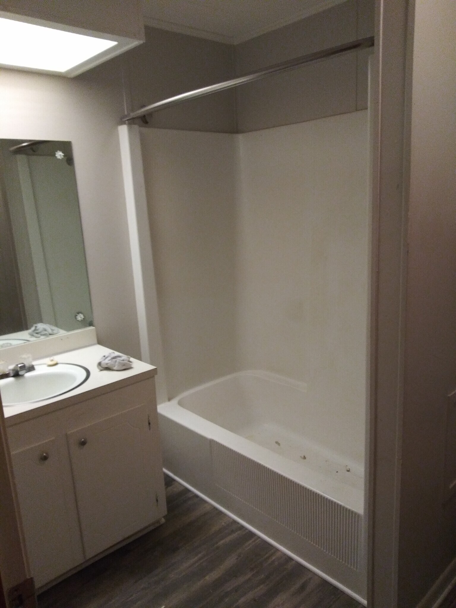 Bathroom - 509 Maxine Ave