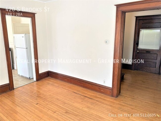 Building Photo - 420 S Brooks St
