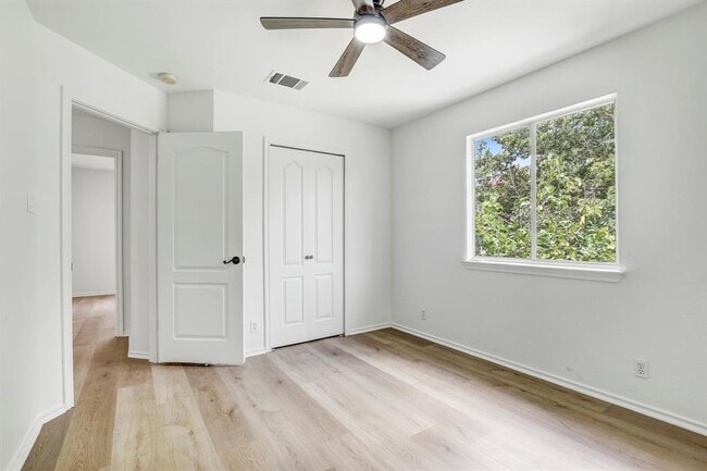 Building Photo - 16803 Bailey Jean Dr