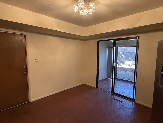 Building Photo - 2909 Cutler Ave NE