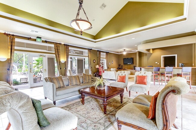 Building Photo - 9 Arbor Club Dr