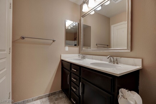 Building Photo - 2074 Waterlily View St