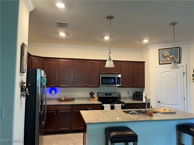 Building Photo - 14631 Monrovia Ln