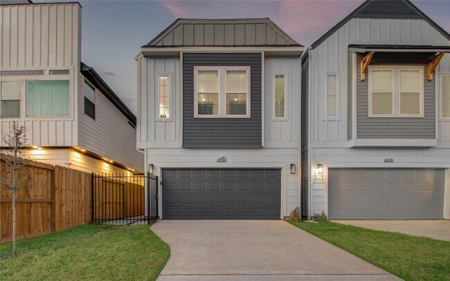 Building Photo - 4109 Hare St