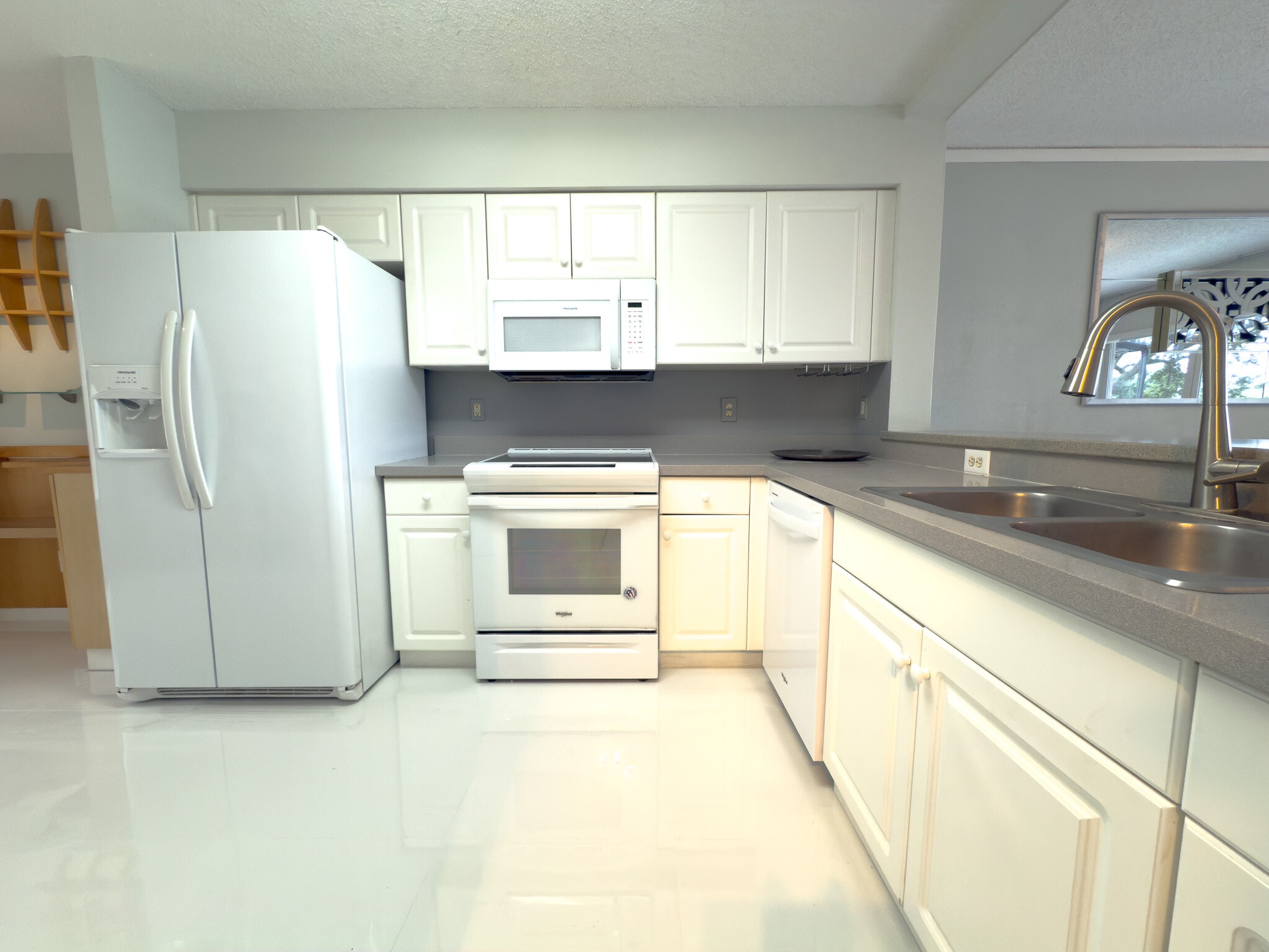 Building Photo - 1705 SW 110th Ter