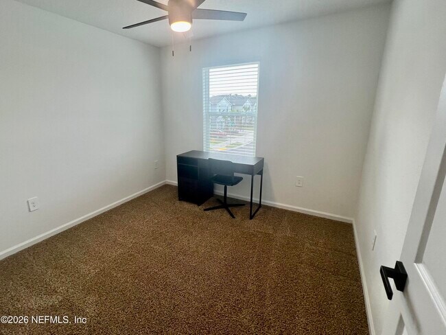 Building Photo - 656 Celtic dr