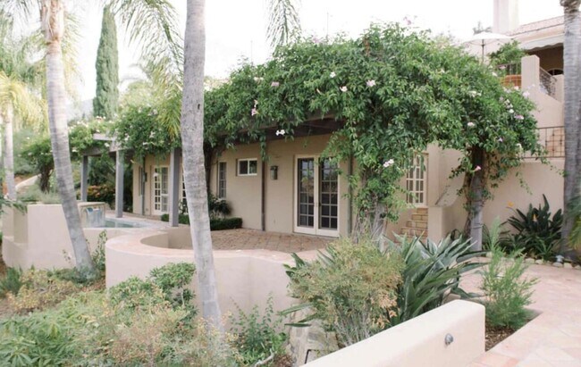 Building Photo - 3756 Foothill Rd