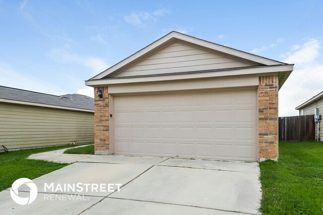 Building Photo - 11235 Pecan Canyon