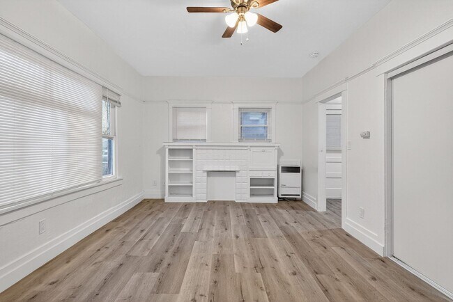 Interior Photo - 1049 E 5th Street