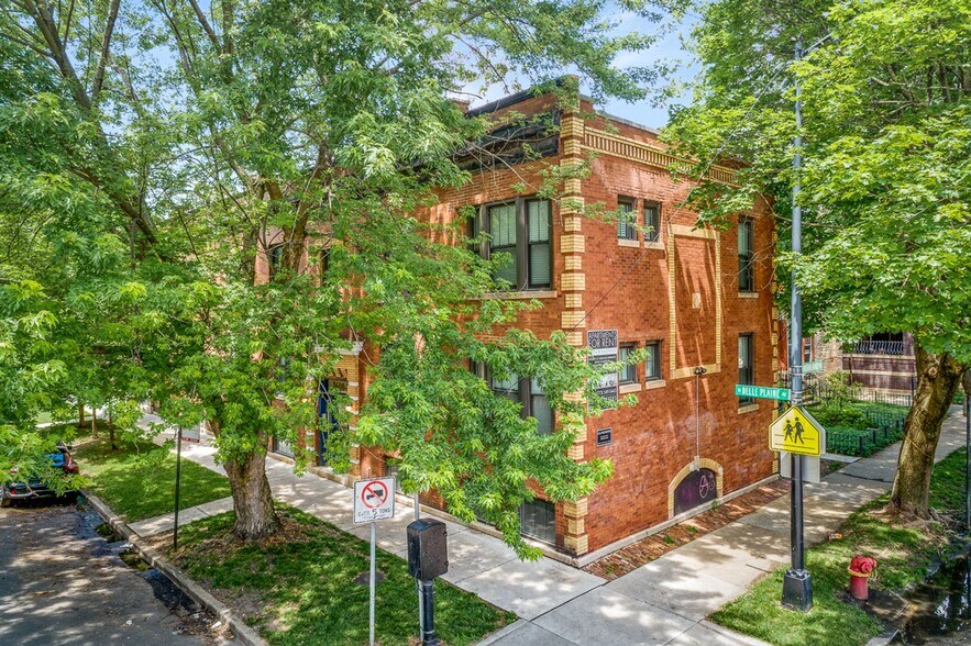 Building Photo - 1601 W Belle Plaine Ave