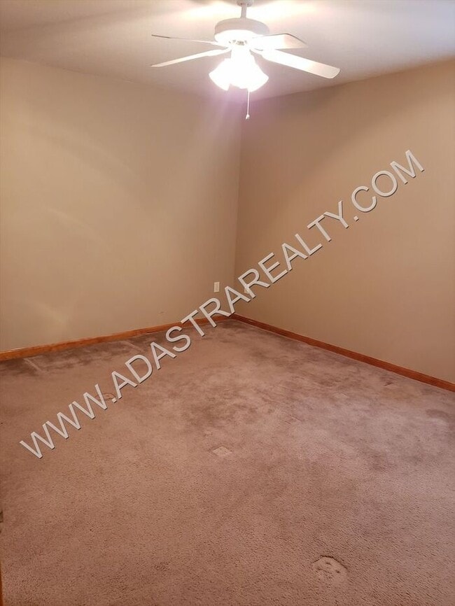 Building Photo - Beautiful Ranch Duplex in Edgerton-Coming SOON!!