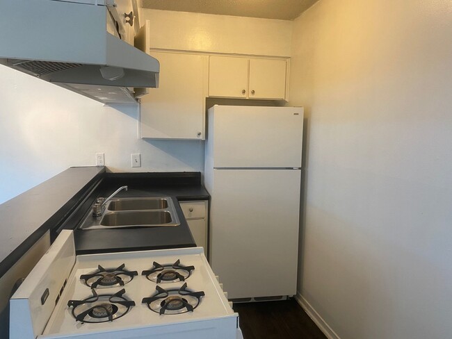 Building Photo - Great one bedroom in Hyde Park!