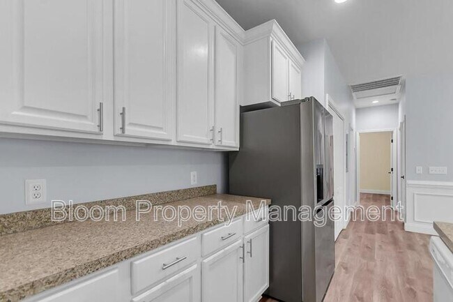 Building Photo - 317 Savannah River Dr