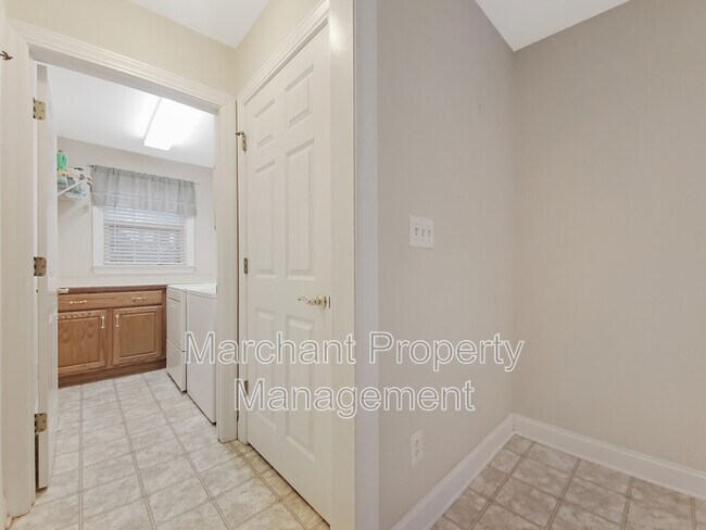 Building Photo - 11 Tupelo Ct