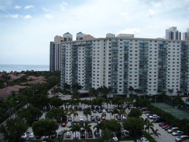 Building Photo - 19390 Collins Ave