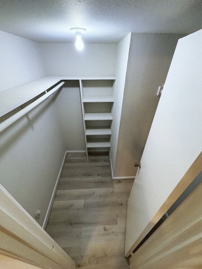 Building Photo - 2210 Dorrington St