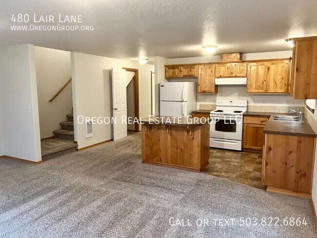 Building Photo - 480 Lair Ln