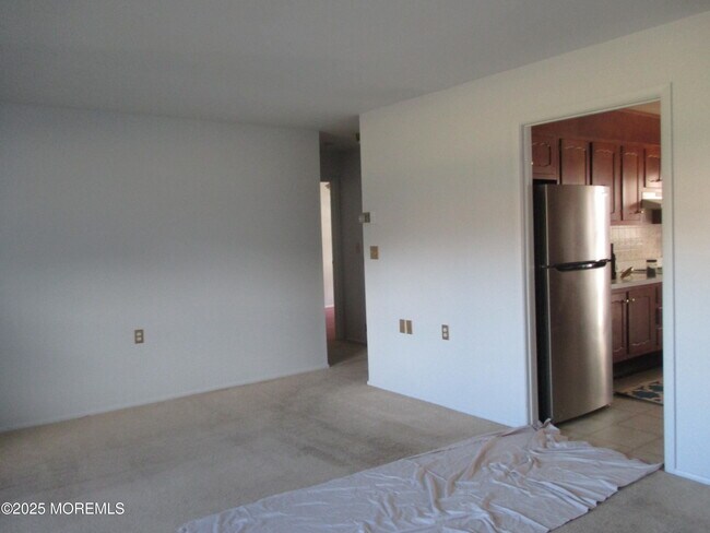 Building Photo - 530A Portsmouth Dr
