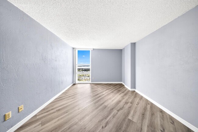Building Photo - 3047 S Atlantic Ave