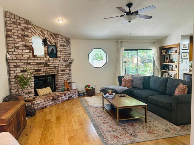Building Photo - Spacious 4 Bedroom Home in Gated Somerset Hills – 3-Car Garage & Large Backyard