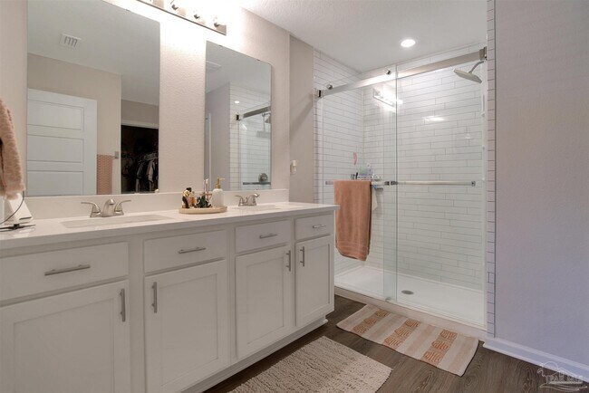 Building Photo - 951 Lovebird Ct