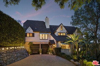 Building Photo - 3340 Durand Dr