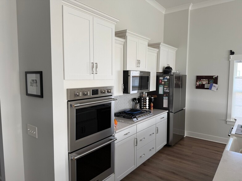 Building Photo - 107 Crosscut Ln