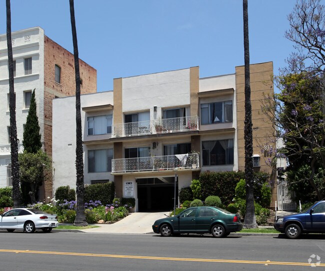 Primary Photo - 835 4th St