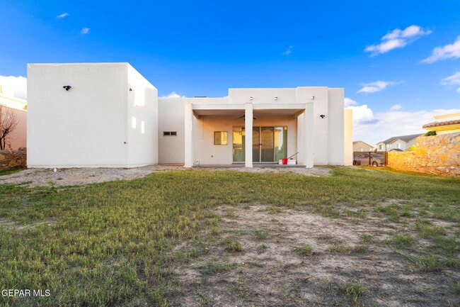 Building Photo - 5973 Cartagena Cir