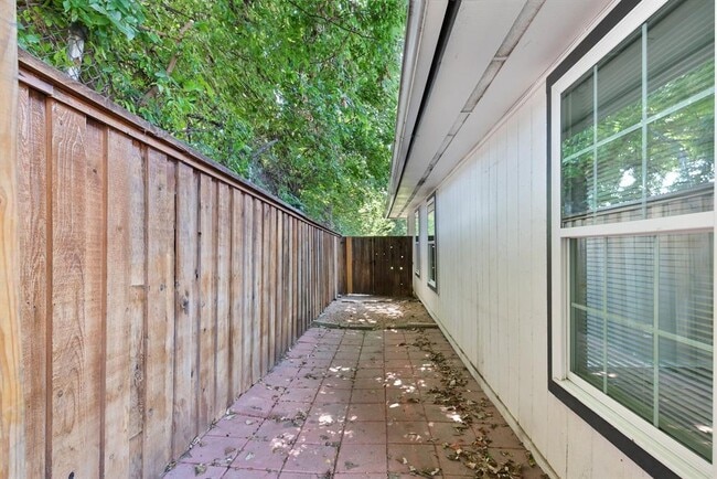 Building Photo - 7617 Meador Ave