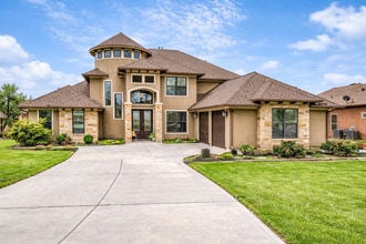 Building Photo - 127 Bridgewater