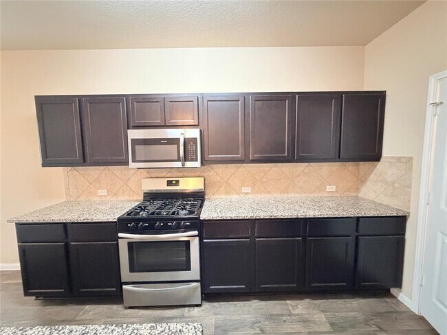 Building Photo - 225 Cibolo Creek Dr
