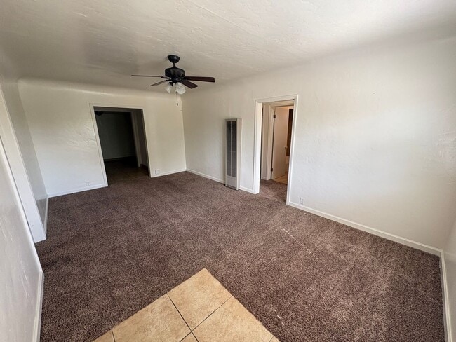 Building Photo - Charming NW Visalia Home Available Now!