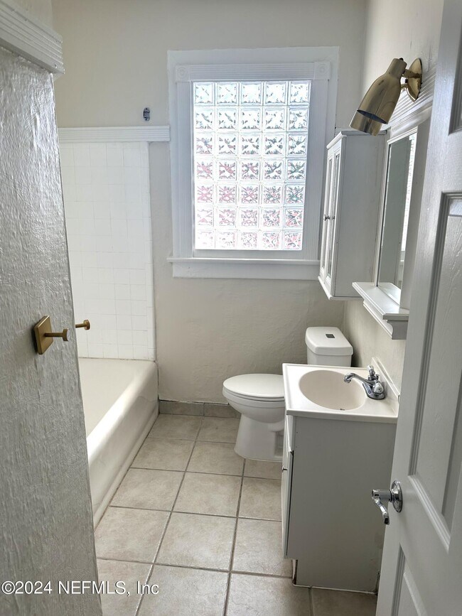 Building Photo - 2952 Park St