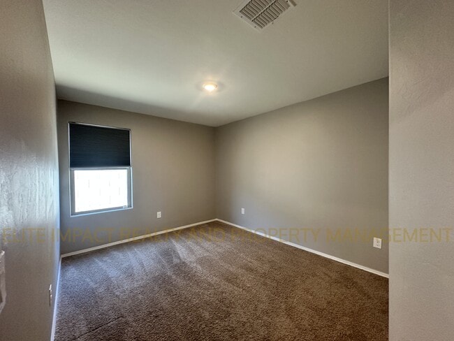 Building Photo - 5992 S Antrim Loop